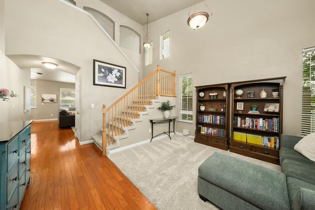 2204 Misty Hollow Dr, Rocklin, CA 95765