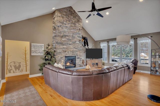 21 Estate Drive, Schodack, NY 12033