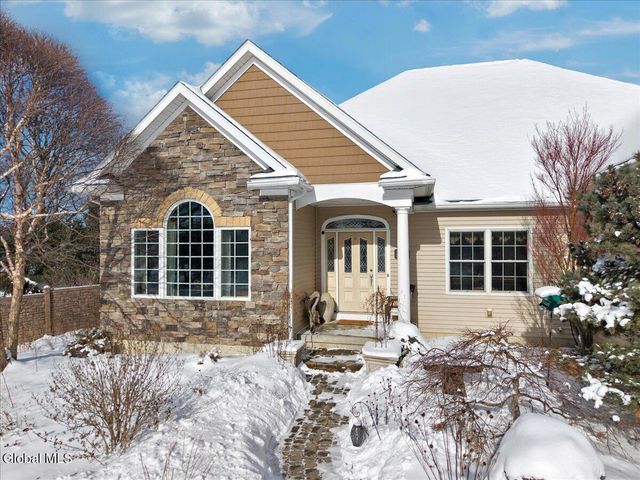 21 Estate Drive, Schodack, NY 12033