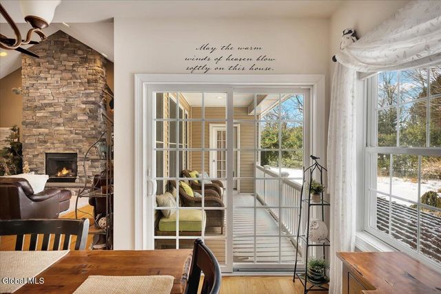 21 Estate Drive, Schodack, NY 12033