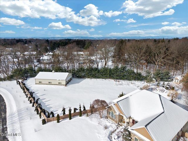 21 Estate Drive, Schodack, NY 12033