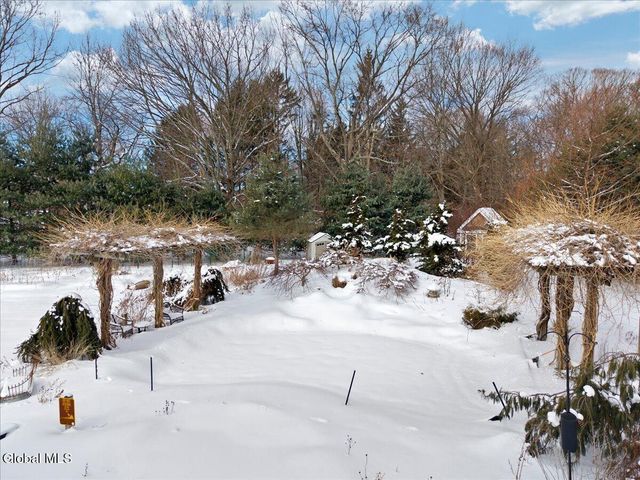 21 Estate Drive, Schodack, NY 12033