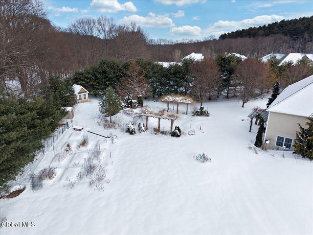 21 Estate Drive, Schodack, NY 12033