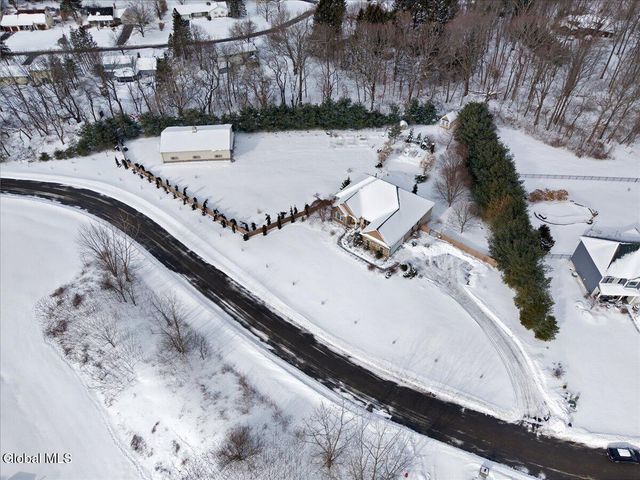 21 Estate Drive, Schodack, NY 12033