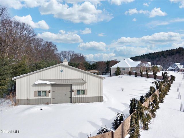 21 Estate Drive, Schodack, NY 12033