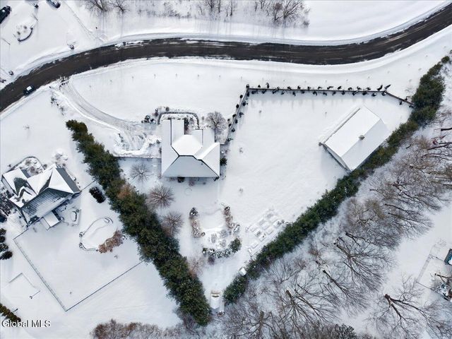 21 Estate Drive, Schodack, NY 12033