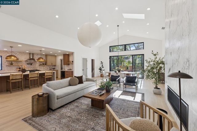 160 Via Del Sol, Walnut Creek, CA 94597