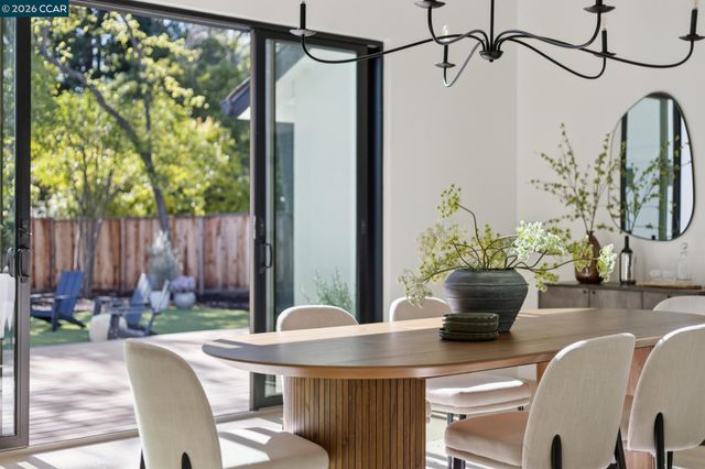 160 Via Del Sol, Walnut Creek, CA 94597