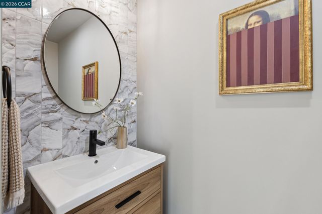 160 Via Del Sol, Walnut Creek, CA 94597