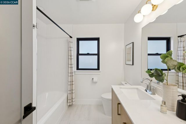 160 Via Del Sol, Walnut Creek, CA 94597