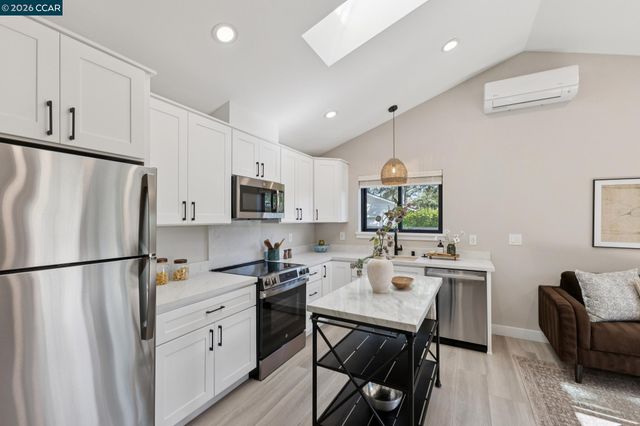 160 Via Del Sol, Walnut Creek, CA 94597