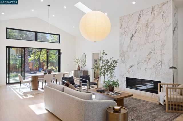 160 Via Del Sol, Walnut Creek, CA 94597