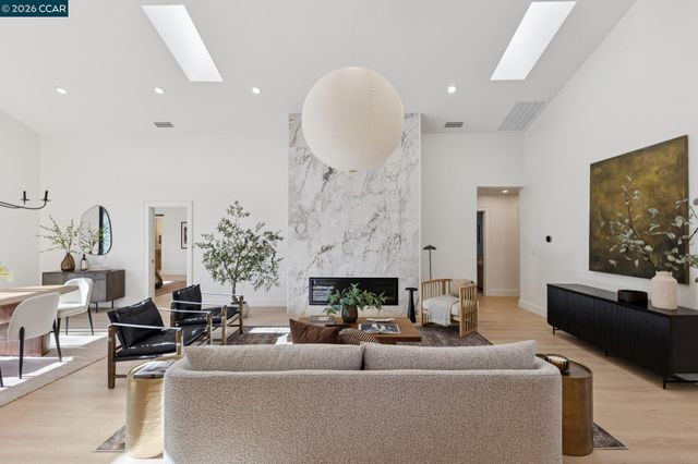 160 Via Del Sol, Walnut Creek, CA 94597