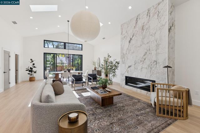 160 Via Del Sol, Walnut Creek, CA 94597