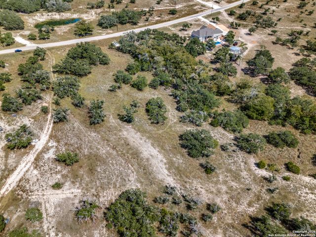 190 Fallen Acorn, Blanco, TX 78606