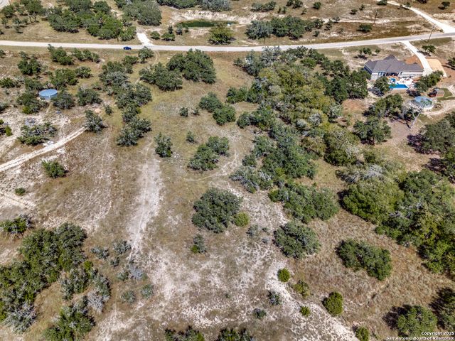 190 Fallen Acorn, Blanco, TX 78606