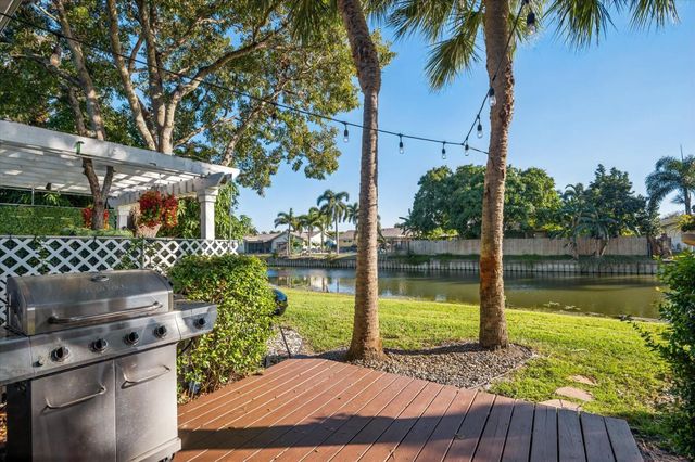 5360 Jubilee Way, Margate, FL 33063