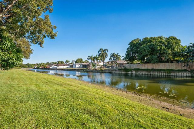 5360 Jubilee Way, Margate, FL 33063