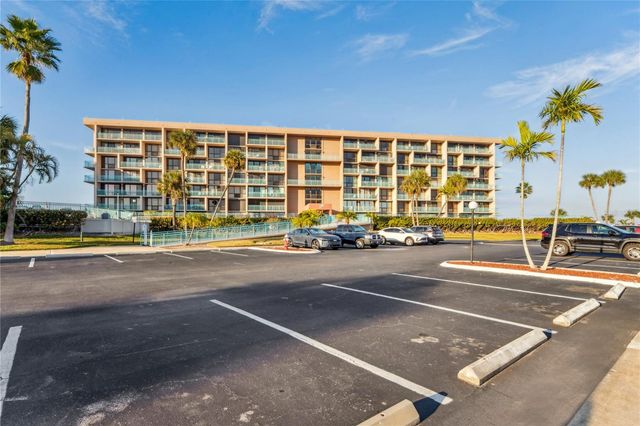 1 KEY CAPRI 312E, Treasure Island, FL 33706