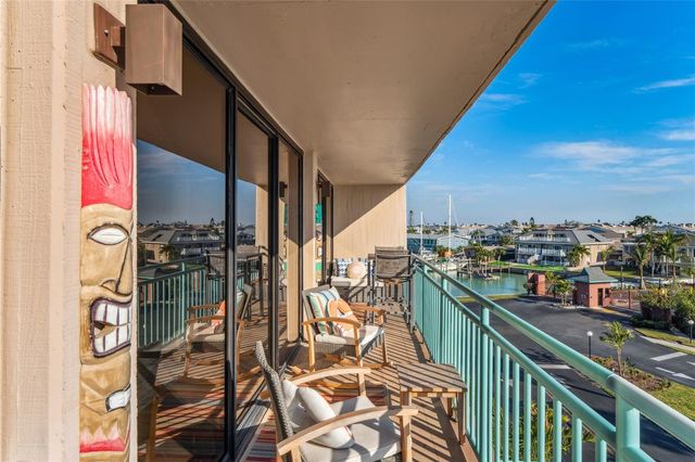 1 KEY CAPRI 312E, Treasure Island, FL 33706