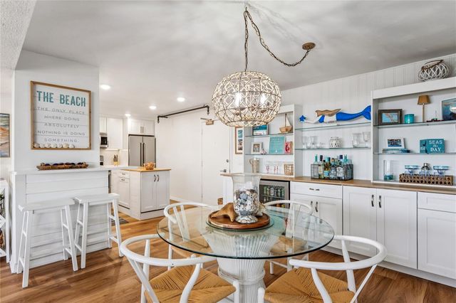 1 KEY CAPRI 312E, Treasure Island, FL 33706