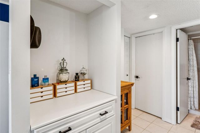 1 KEY CAPRI 312E, Treasure Island, FL 33706