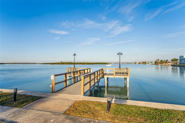 1 KEY CAPRI 312E, Treasure Island, FL 33706