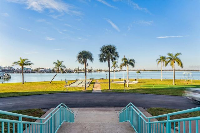 1 KEY CAPRI 312E, Treasure Island, FL 33706