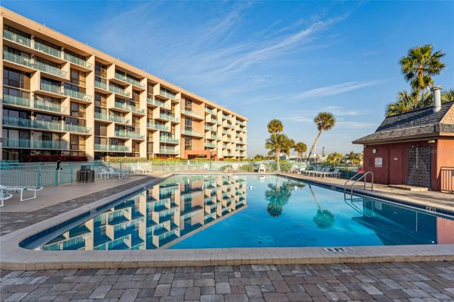 1 KEY CAPRI 312E, Treasure Island, FL 33706