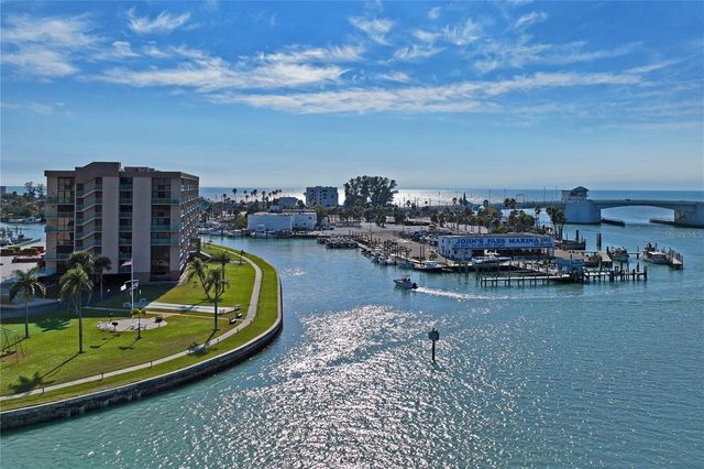 1 KEY CAPRI 312E, Treasure Island, FL 33706