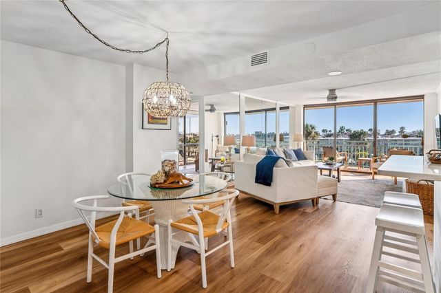 1 KEY CAPRI 312E, Treasure Island, FL 33706