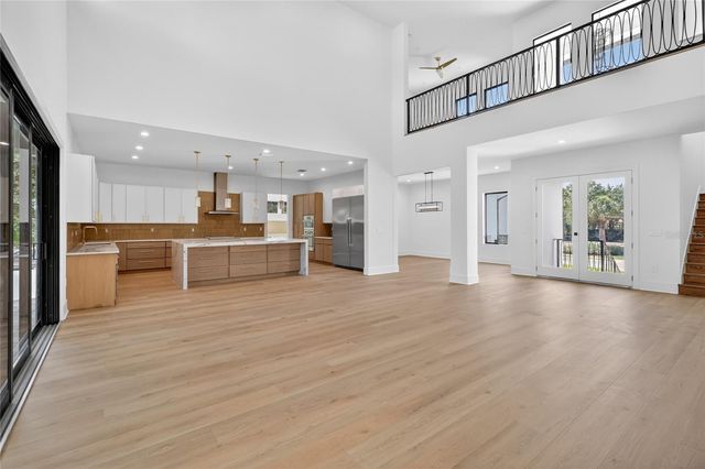 4706 W SAN CARLOS STREET, Tampa, FL 33629