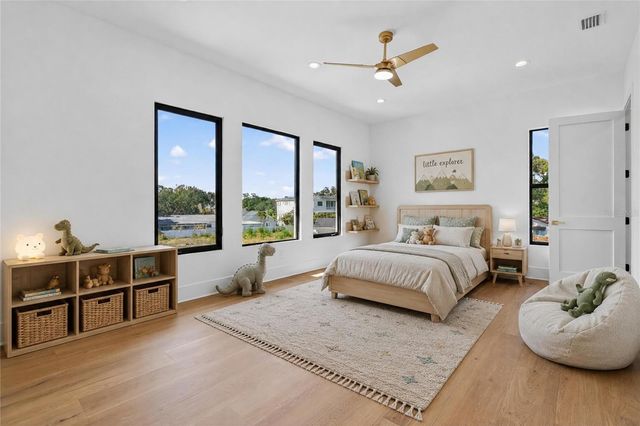 4706 W SAN CARLOS STREET, Tampa, FL 33629