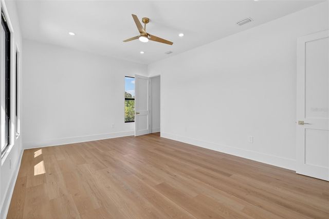4706 W SAN CARLOS STREET, Tampa, FL 33629