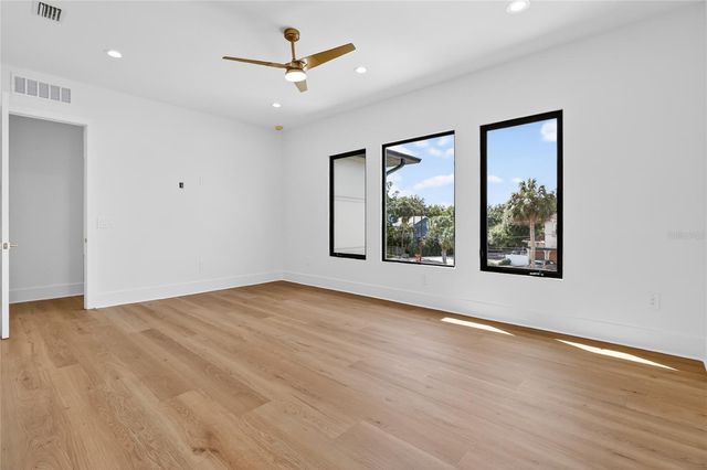 4706 W SAN CARLOS STREET, Tampa, FL 33629