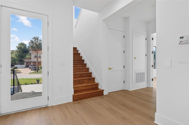 4706 W SAN CARLOS STREET, Tampa, FL 33629