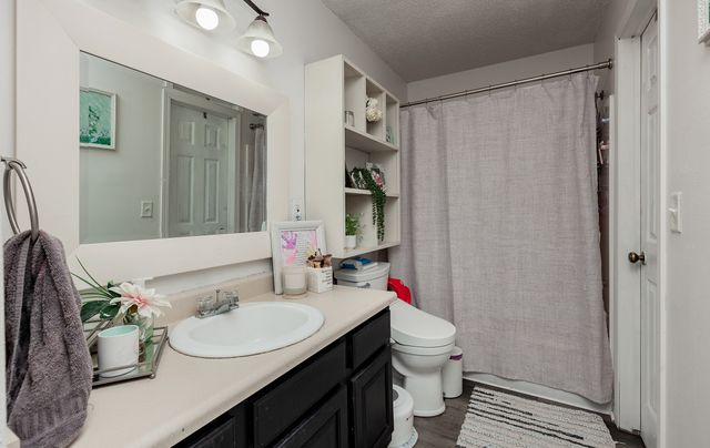 706 SE Chaparal Drive, Ankeny, IA 50021