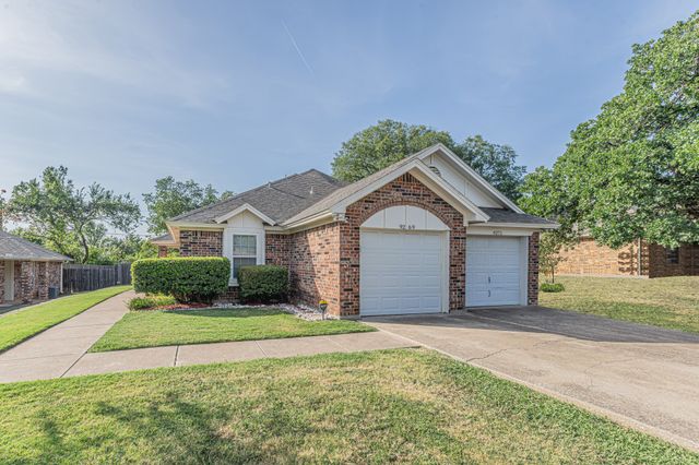 9269 Meandering Drive, North Richland Hills, TX 76182