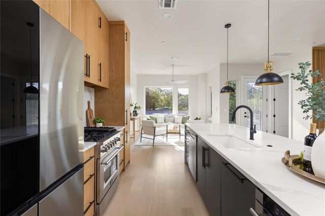 100 W Odell ST 1, Austin, TX 78752