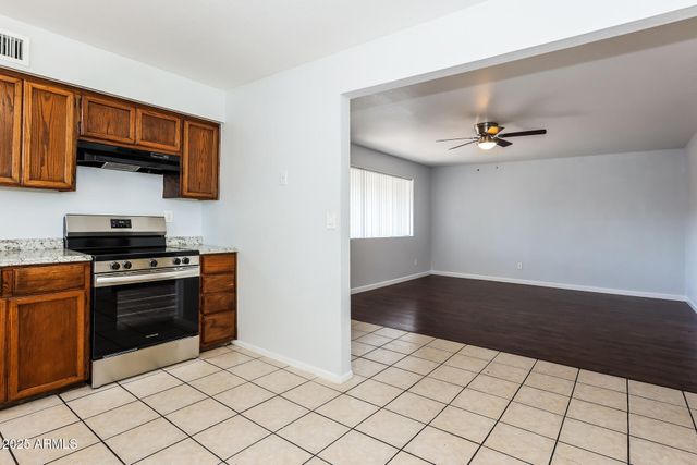 553 W Rio Salado Parkway 202, Mesa, AZ 85201