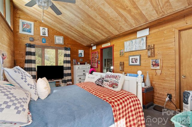 179 Lewis Lane, Maggie Valley, NC 28751