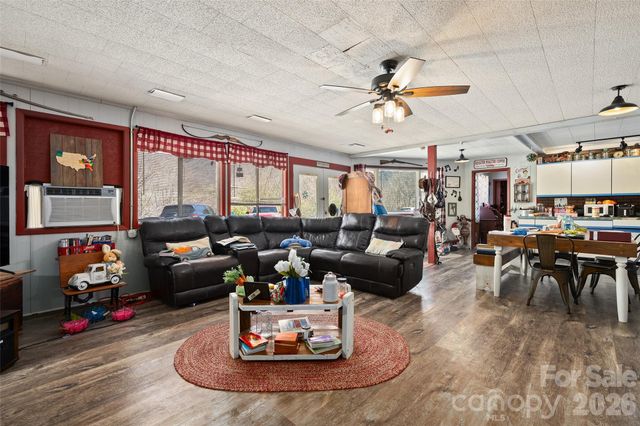 179 Lewis Lane, Maggie Valley, NC 28751