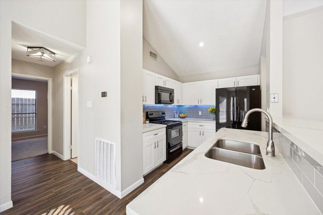 1319 Bonanza Road, Houston, TX 77062