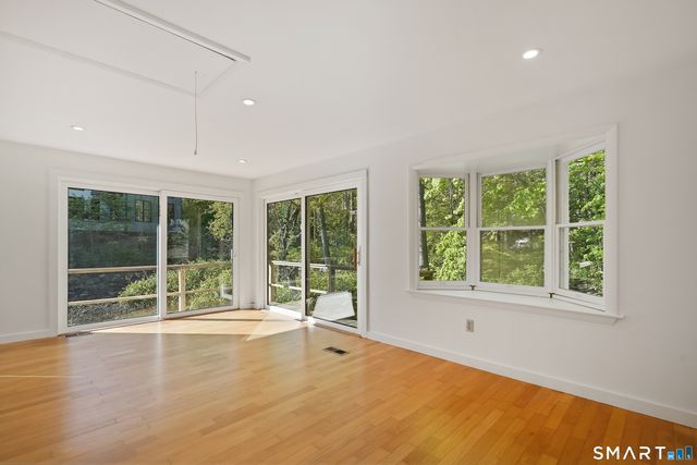 12 Jacob Street, Norwalk, CT 06853