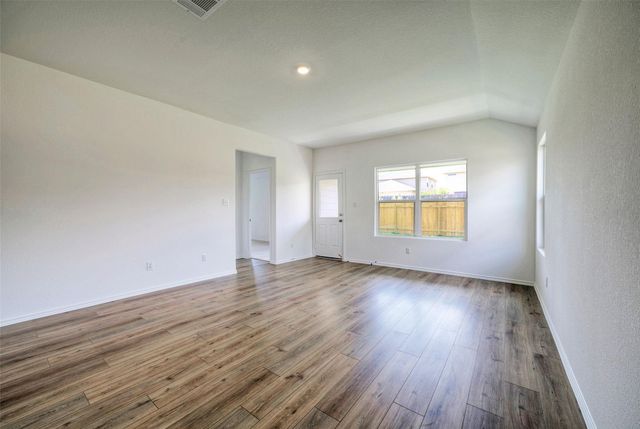 108 Montego ST, Hutto, TX 78634