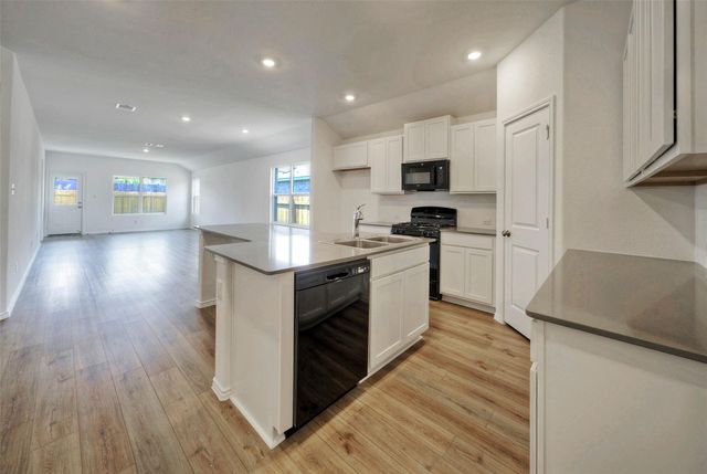 108 Montego ST, Hutto, TX 78634