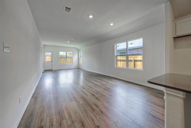 108 Montego ST, Hutto, TX 78634