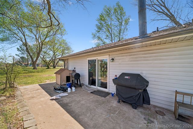 10277 E 2nd Street, Claremore, OK 74019