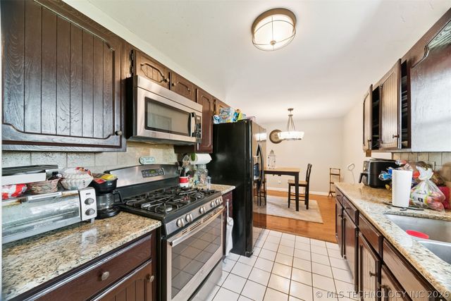 10277 E 2nd Street, Claremore, OK 74019