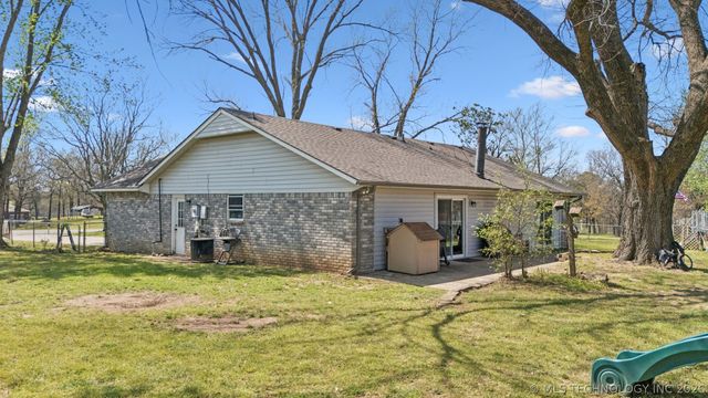 10277 E 2nd Street, Claremore, OK 74019